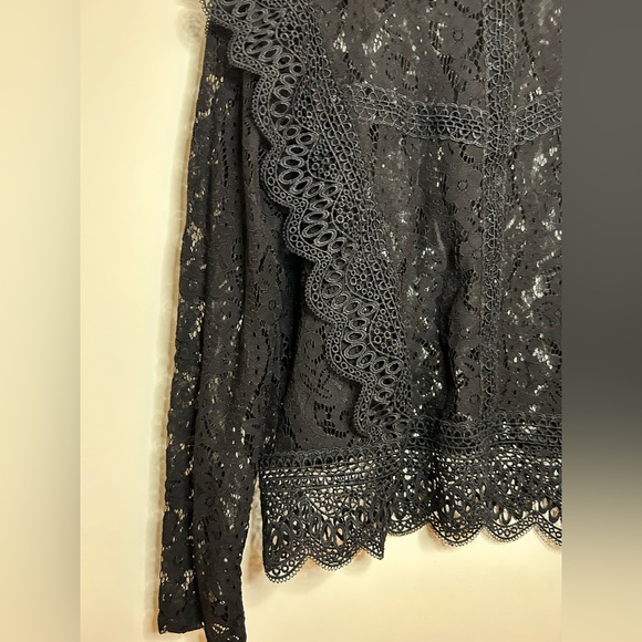 Black lace long-sleeve blouse. Size Large. Never worn. - Picture 2 of 3